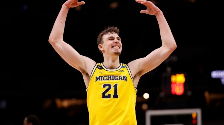 鹿伤病报告 鹿伤病报告