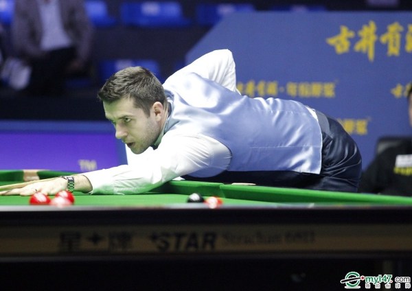 他在围球中 他在围球中