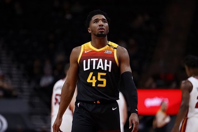 寸高度一致 寸高度一致