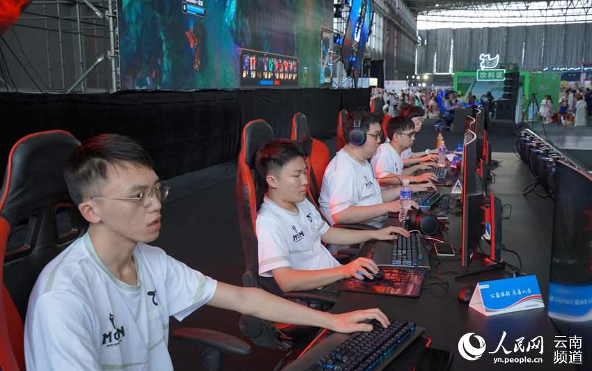 成为聚焦点 成为聚焦点